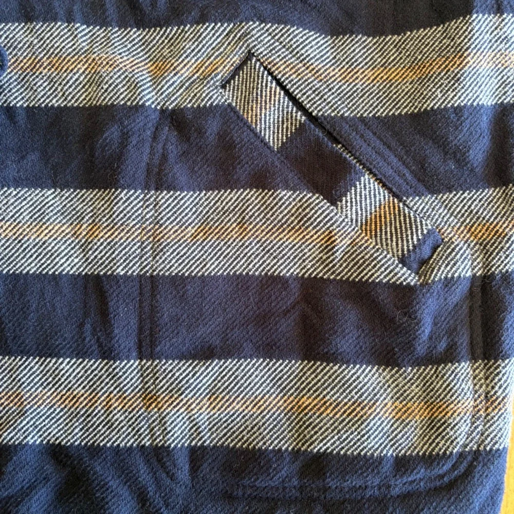 J by J Crew Men's Navy‎ Blue Gray Stripe Long Sleeve Button Up Shirt Jacket